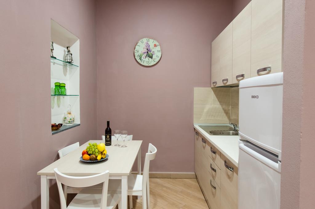 Guest House Le Tre Spezie ลาสเปเซีย ภายนอก รูปภาพ