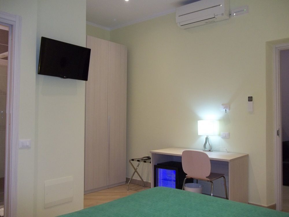 Guest House Le Tre Spezie ลาสเปเซีย ภายนอก รูปภาพ