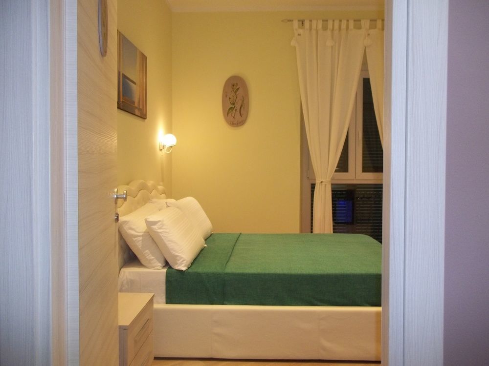 Guest House Le Tre Spezie ลาสเปเซีย ภายนอก รูปภาพ