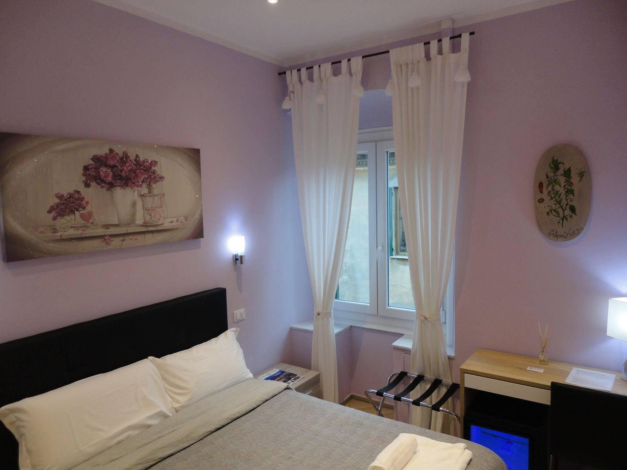 Guest House Le Tre Spezie ลาสเปเซีย ภายนอก รูปภาพ
