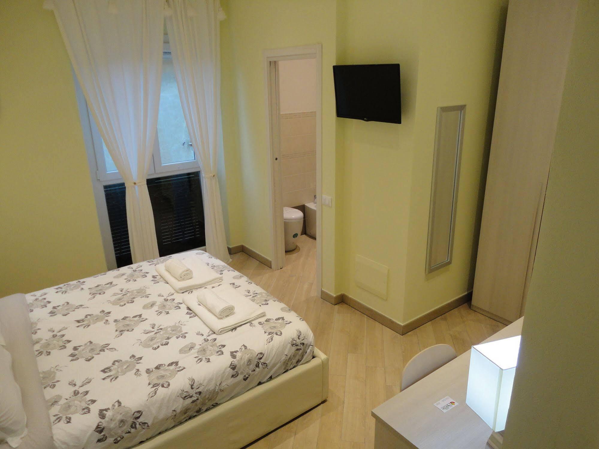 Guest House Le Tre Spezie ลาสเปเซีย ภายนอก รูปภาพ