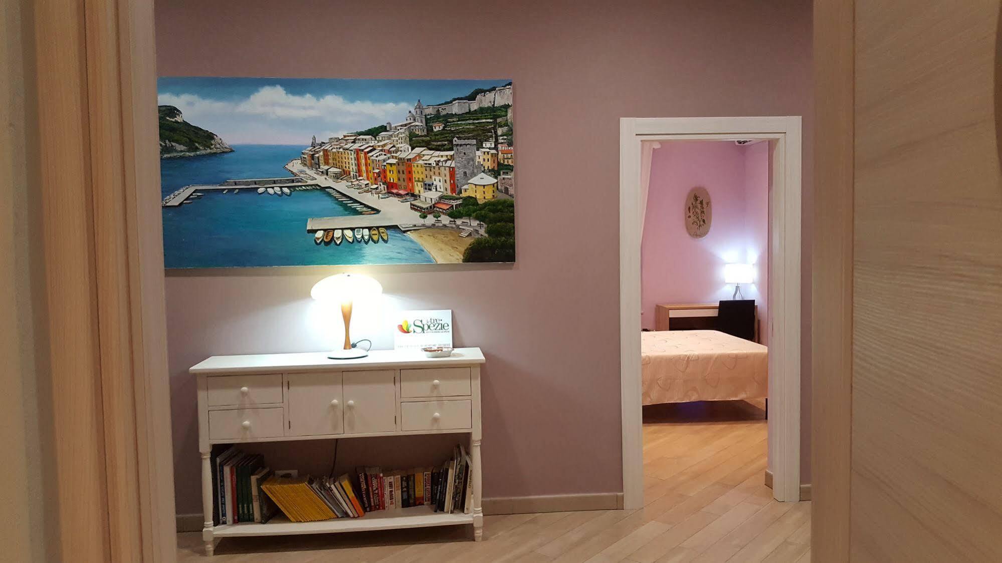 Guest House Le Tre Spezie ลาสเปเซีย ภายนอก รูปภาพ